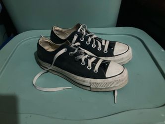 Women’s converse size 8