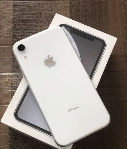 BRAND NEW IPHONE XR 64GB WHITE FOR SALE for Sale in New
