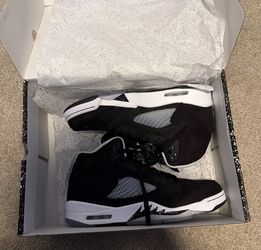 Nike Air Jordan 5 Retro Moonlight/Oreo Size 10.5 New With Box