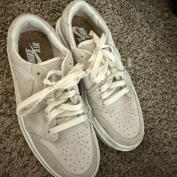Nike Air Limited Edition Size 7.5