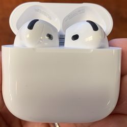 AirPods 4 with ANC…!!