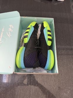 Adidas Trae Young 2 Basketball Shoes – Size 10 – Like New