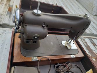 Vintage Montgomery Ward sewing machine model 30