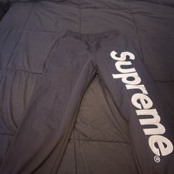 Supreme Sweats 