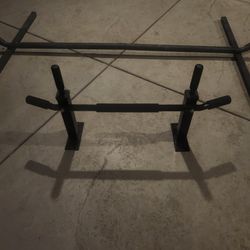 Wall Pull Up Bar