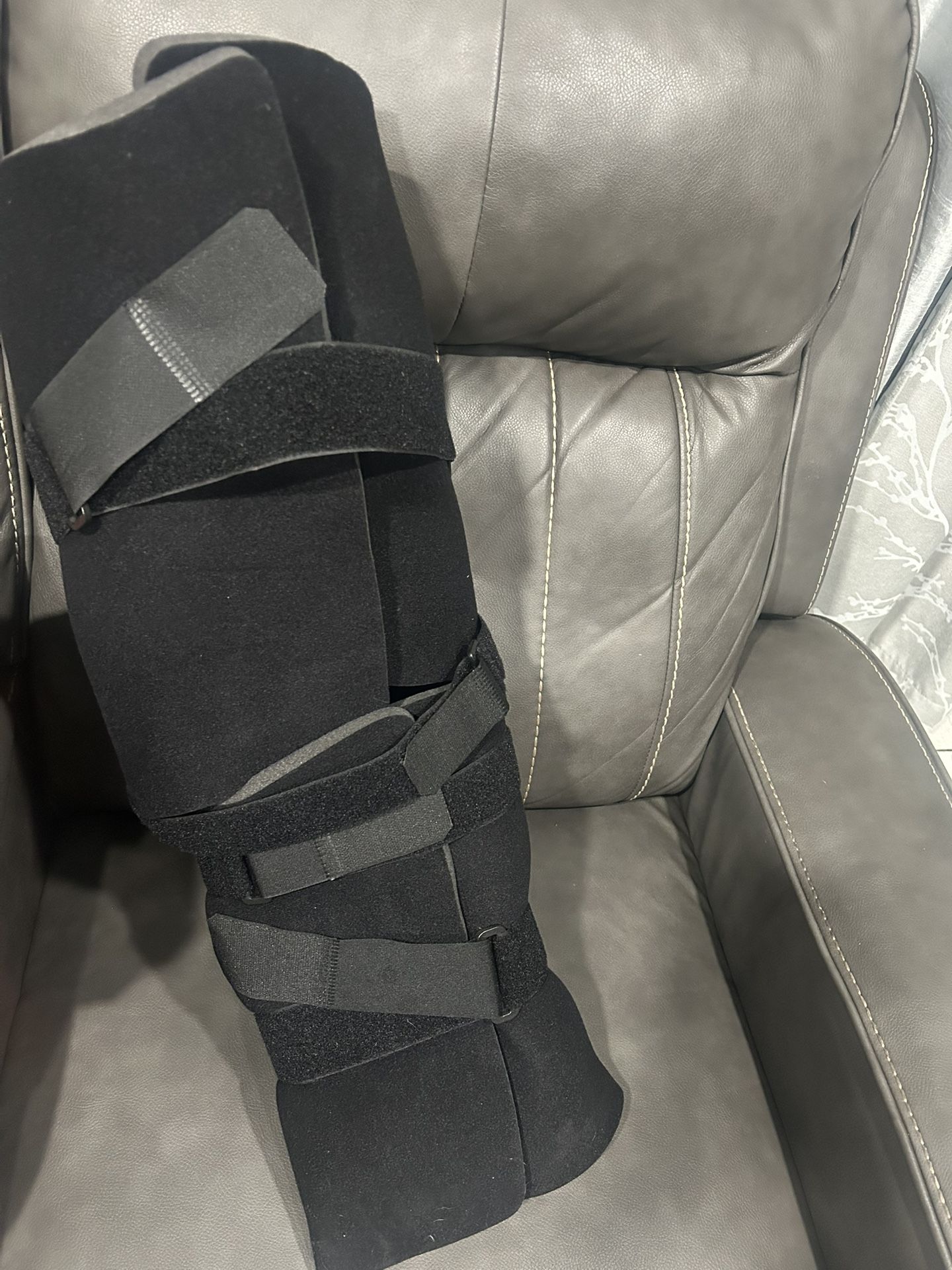 Knee Boot