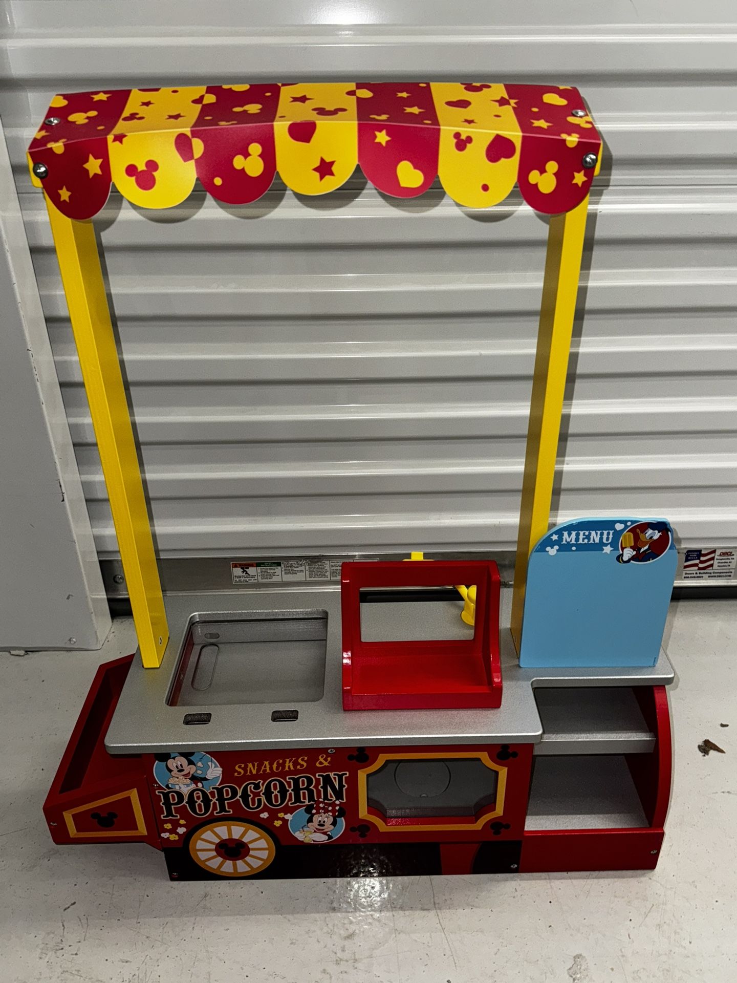 Melissa & Doug Wooden Disney Snack Stand