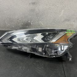 2019-2020-2021-2022 NISSAN ALTIMA LEFT HEADLIGHT OEM USED