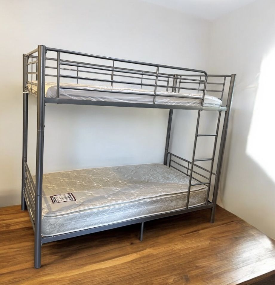 Bunk Beds- Twin & Twin - Metal Frame