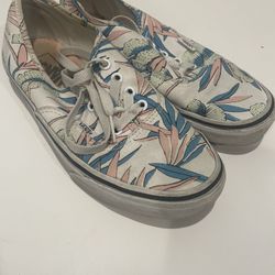 Vans White Tropic Casual Sneaker Men’s 5.5 Women’s 7