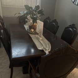 8 Person Dining table set