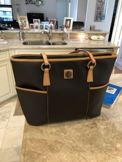 Dooney and Bourke purse