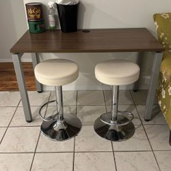 Table And Chairs For Sale! 