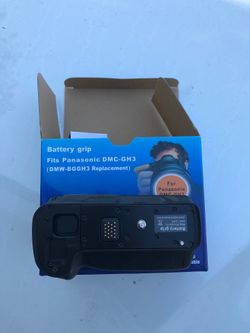 Battery grip for Panasonic DMCGH3 battery not included