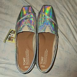 Toms Womens 8.5 shoes