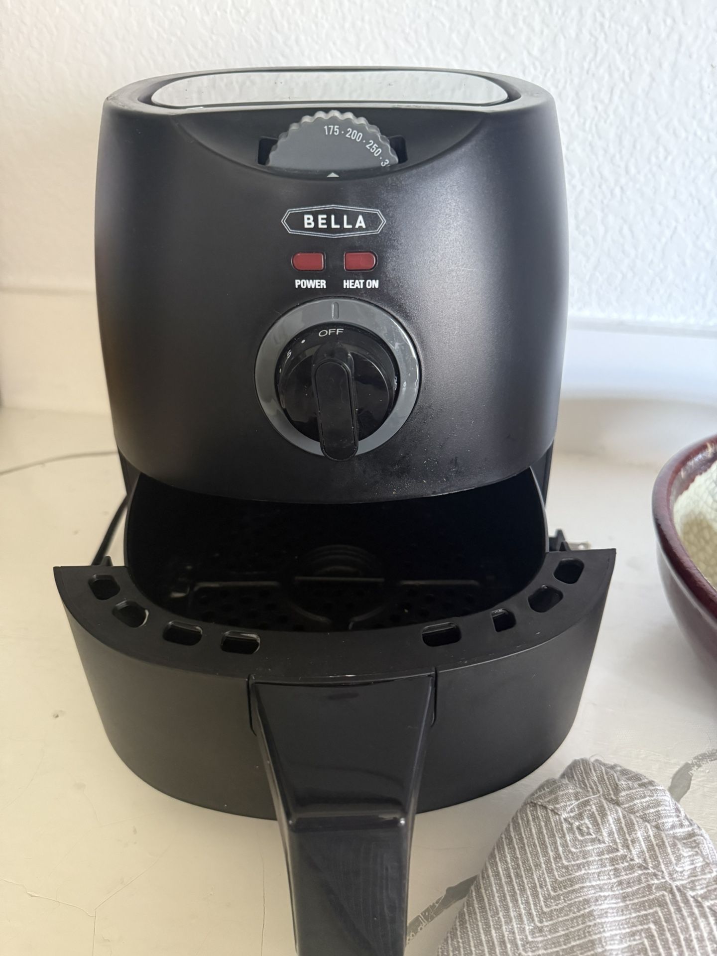 Bella Air Fryer - Like New, Works Great