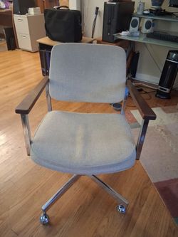 Steelcase office chairs vintage