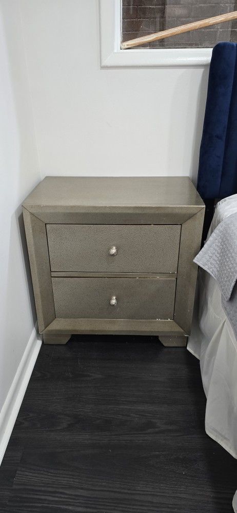 2 Zgallery Night Stands