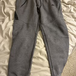 Nike Tech Fleece Jogger Pants Dark Grey Heather Mens Size Large