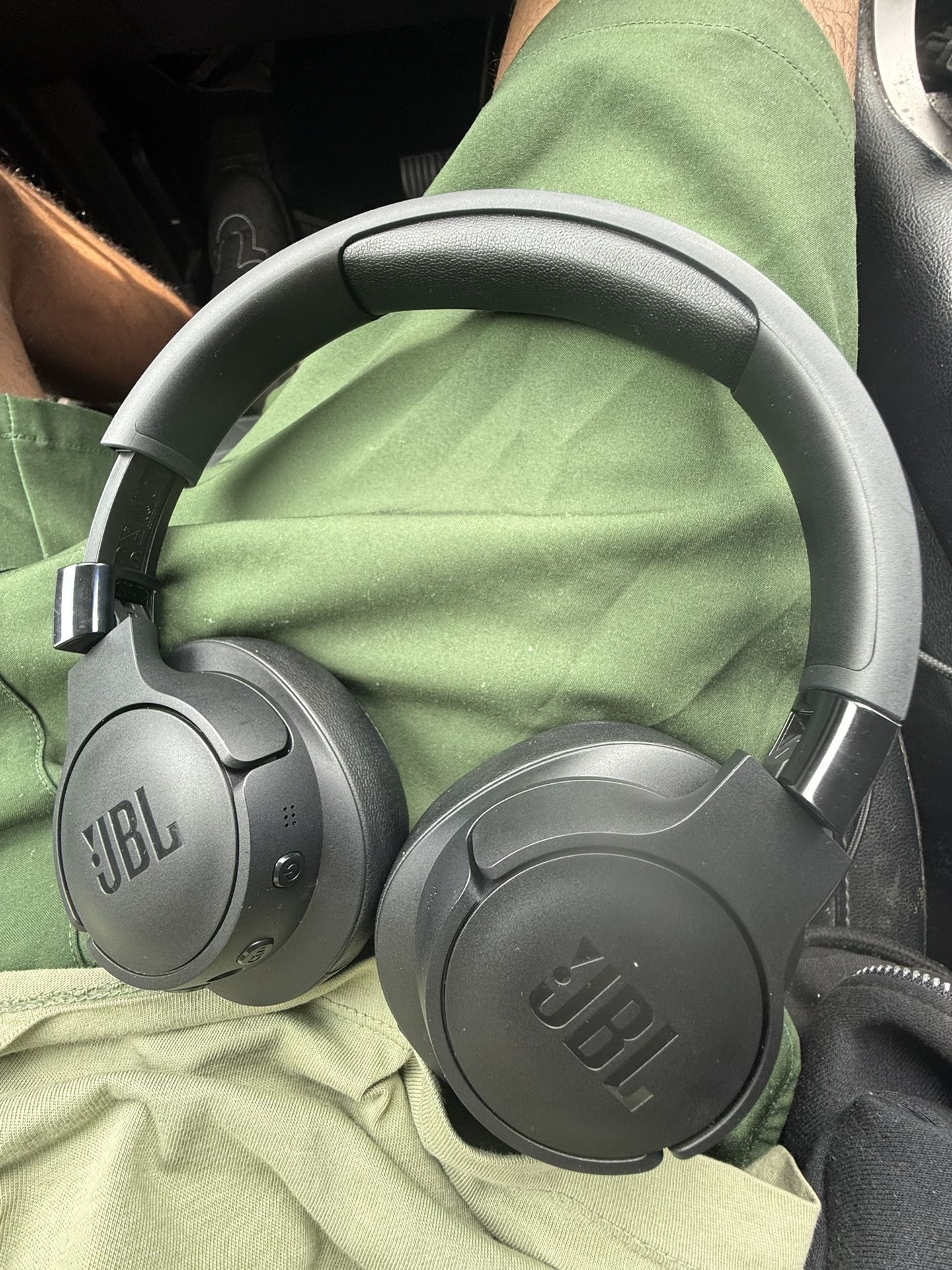 JBL Wireless Headphones