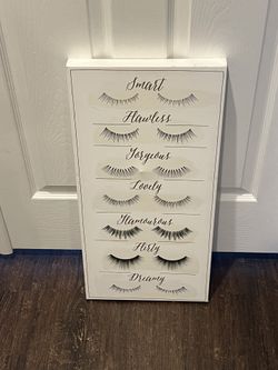 Eyelash Canvas Decor