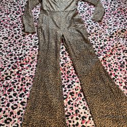 Leopard outfit