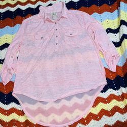 Nice  women’s shirt  size (XL ) only $15