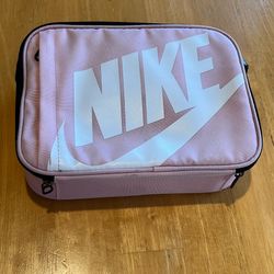 Nike Lunchbox 10 1/2x8x3