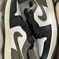 Nike shoes 