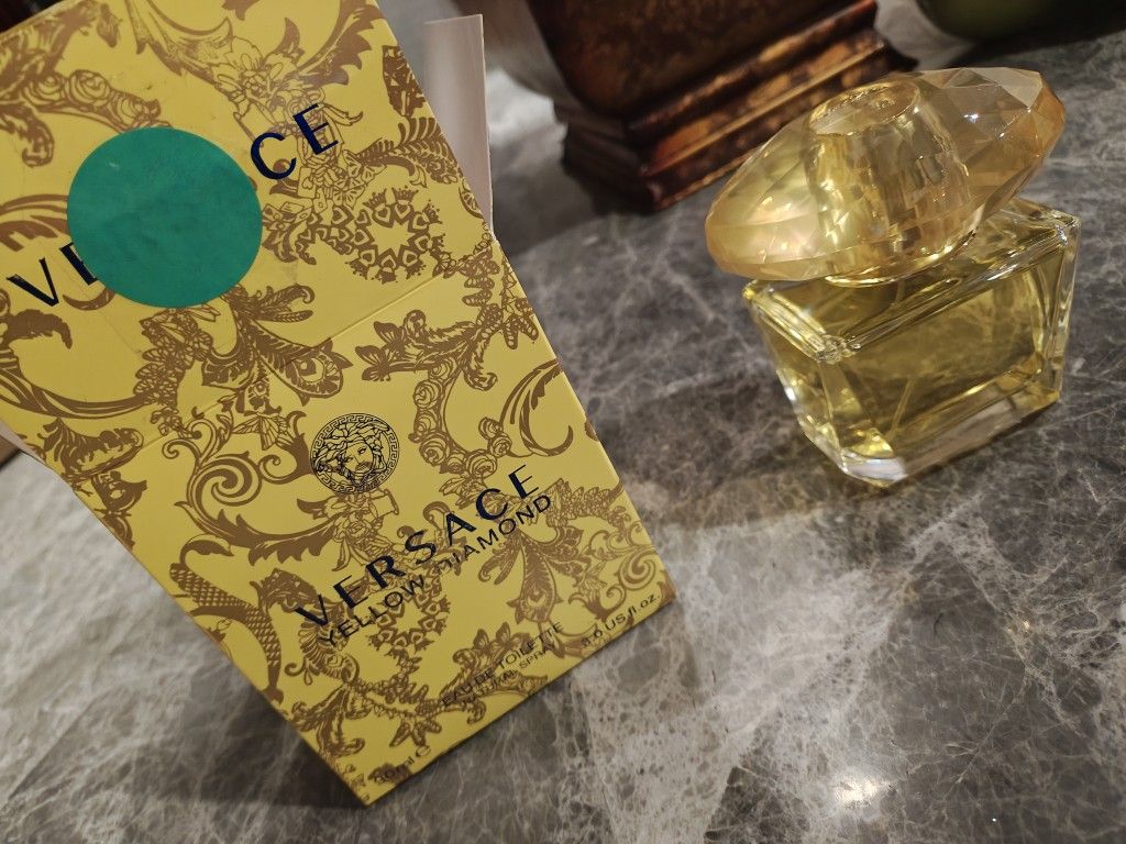 Versace Yellow Diamond 
