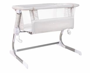 Baby delight bassinet.