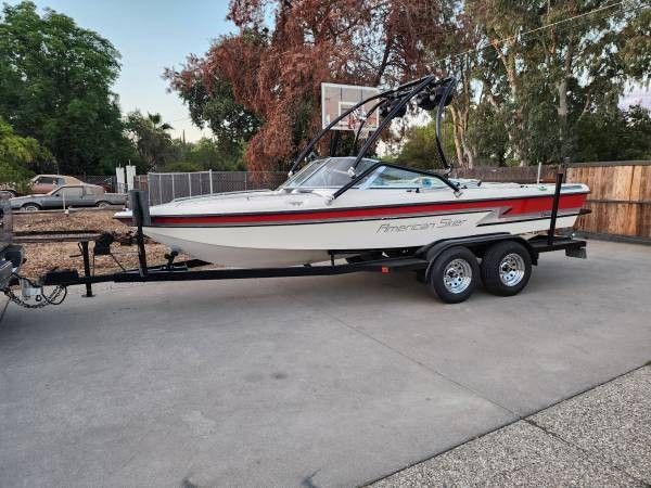 1990 American Skier Open Bow Boat 