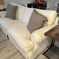 White Comfy Sofa With Pullout Queen Size Bed