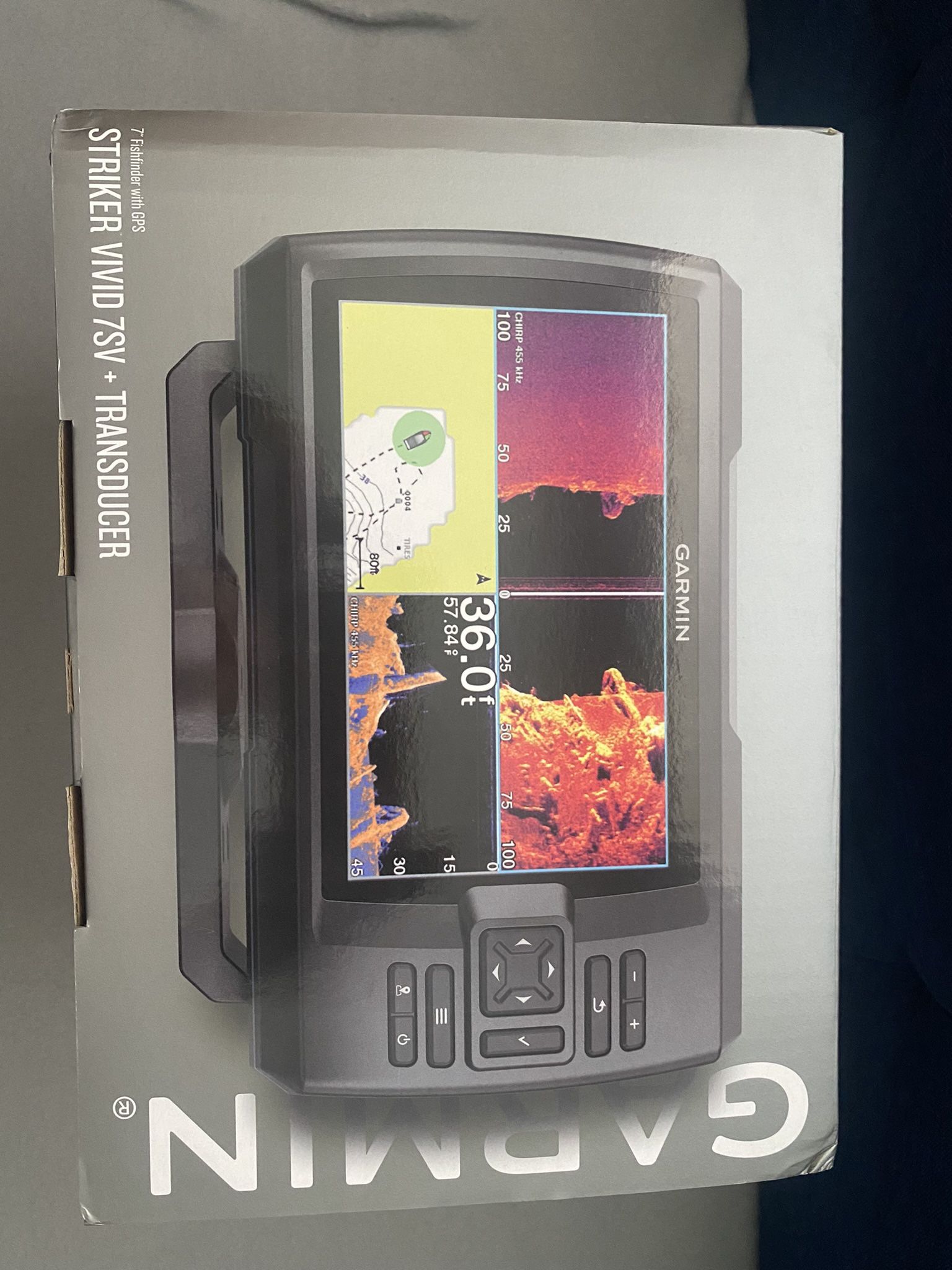 Garmin Striker Vivid 7sv + Transducer