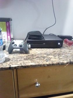 Xbox One WITH REMOTE 