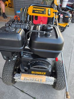 DEWALT GAS 4400 PSI PRESSURE WASHER HEAVY DUTY