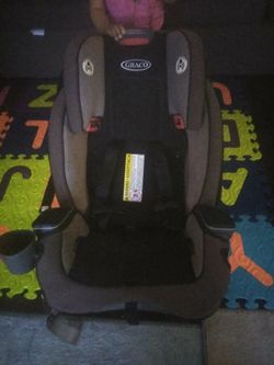 GRACO car seat. 3 in 1