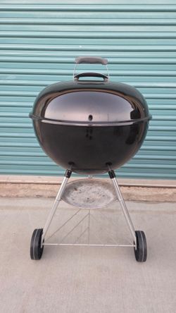 Weber 22" Kettle Charcoal Bbq Grill