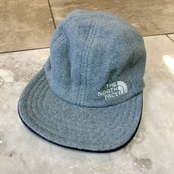 The North Face Reversible Hat One Size