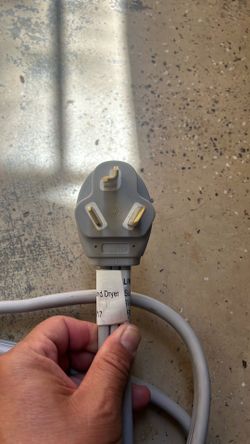 Dryer or washer three prong cord