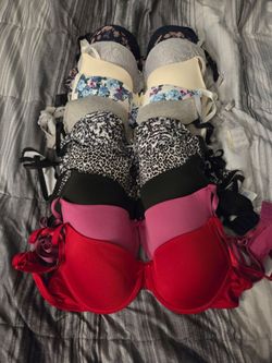 10 Women's Bras - 34B