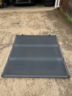TRI-FOLD BED COVER