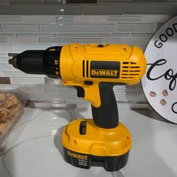 DEWALT DC970 18V Cordless 1/2-Inch Compact Drill/Driver - Tool & Battery