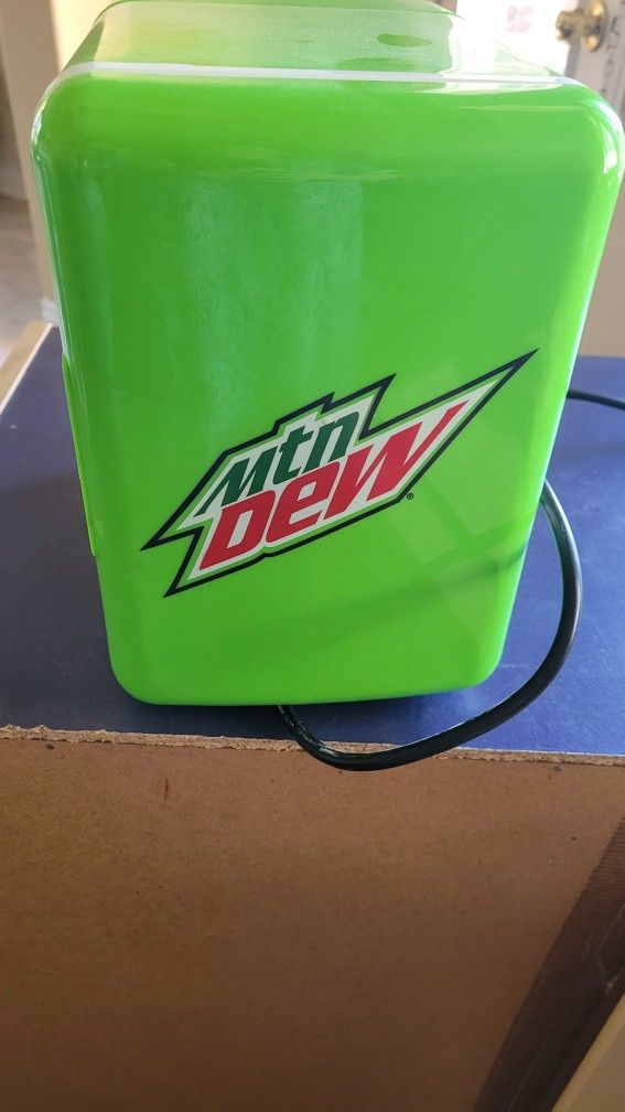 MINI SODA / BEER /BEAUTY FRIDGE