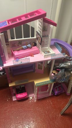 Doll House With All The Pieces In Bags