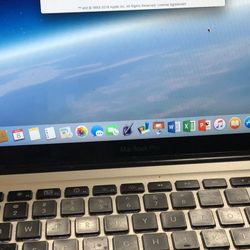 Apple MacBook 2008 Aluminum Unibody Laptop