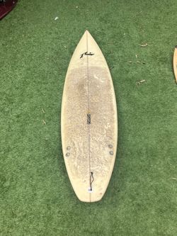 6’8 rusty thruster surfboard