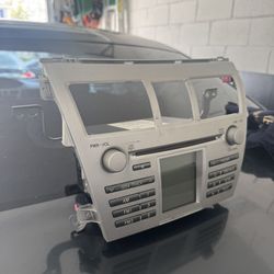 Toyota Yaris Oem Radio