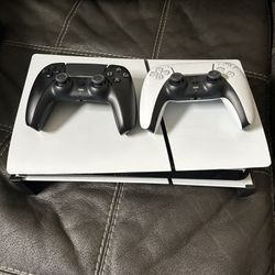 Ps5 Slim 3 Months Old Works Great! $350 NO LOW BALLERS 