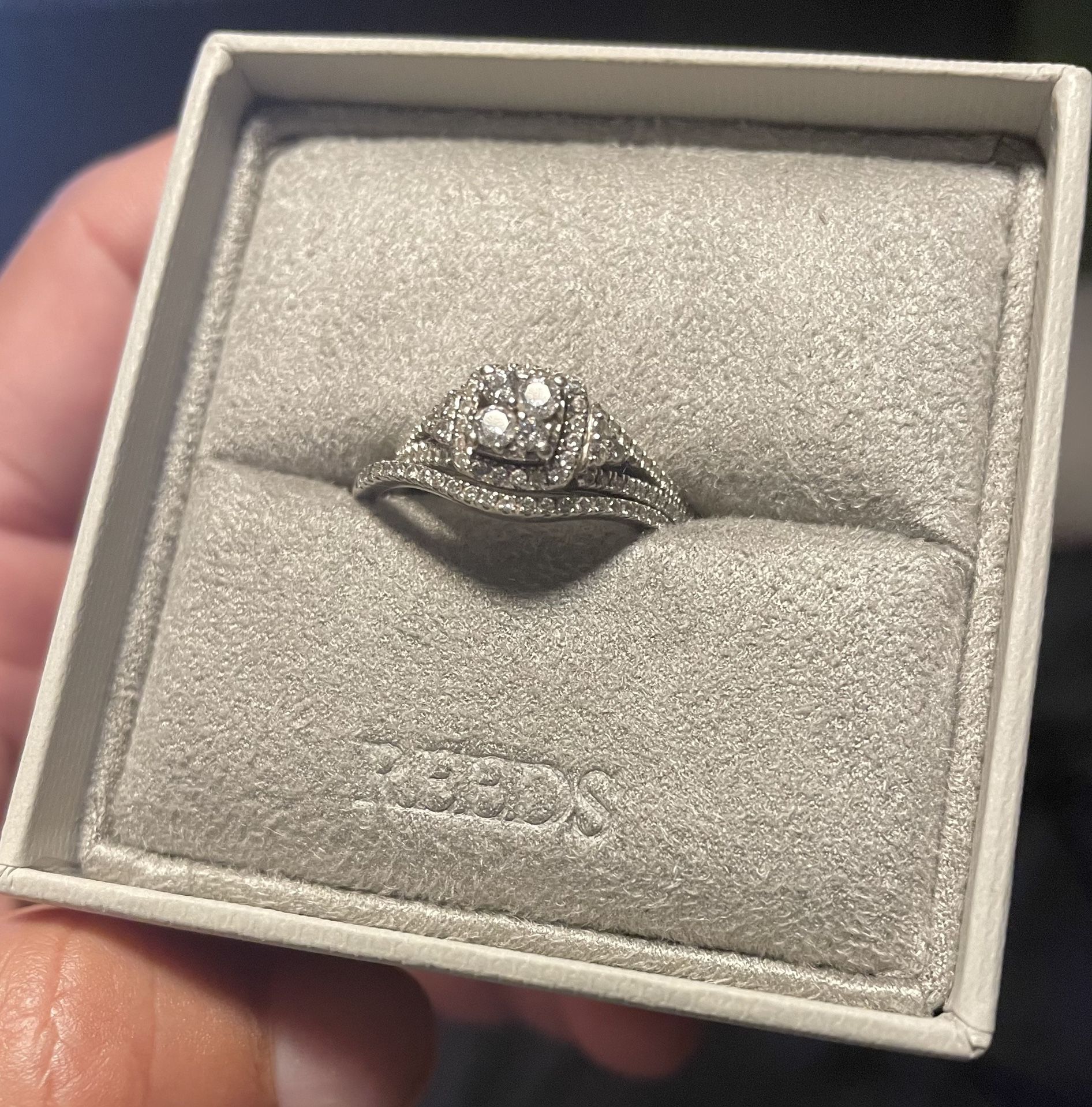 10k White Gold Cluster Rings